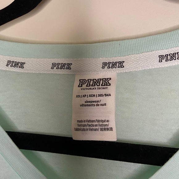 3/20 PINK VS Teal Tee Shirt - Picture 3 of 5